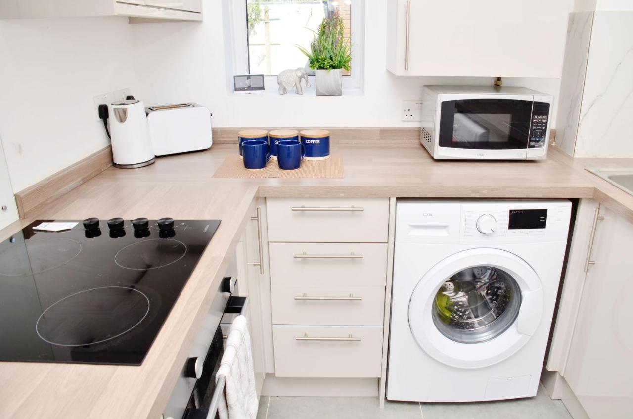 Sm Dreams Unlimited Serviced Accommodation- Stanwell-Staines-Heathrow Экстерьер фото