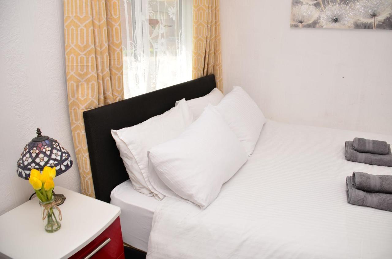 Sm Dreams Unlimited Serviced Accommodation- Stanwell-Staines-Heathrow Экстерьер фото