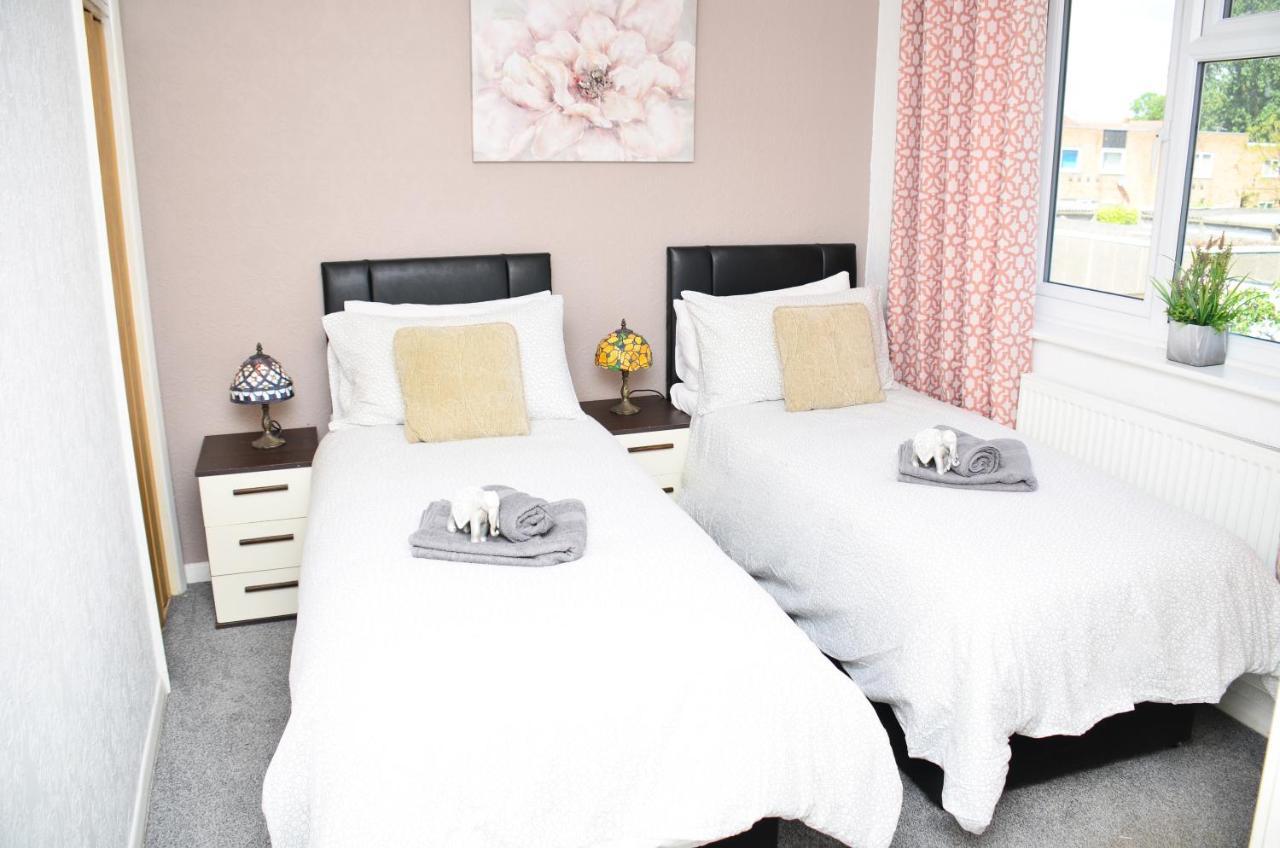 Sm Dreams Unlimited Serviced Accommodation- Stanwell-Staines-Heathrow Экстерьер фото