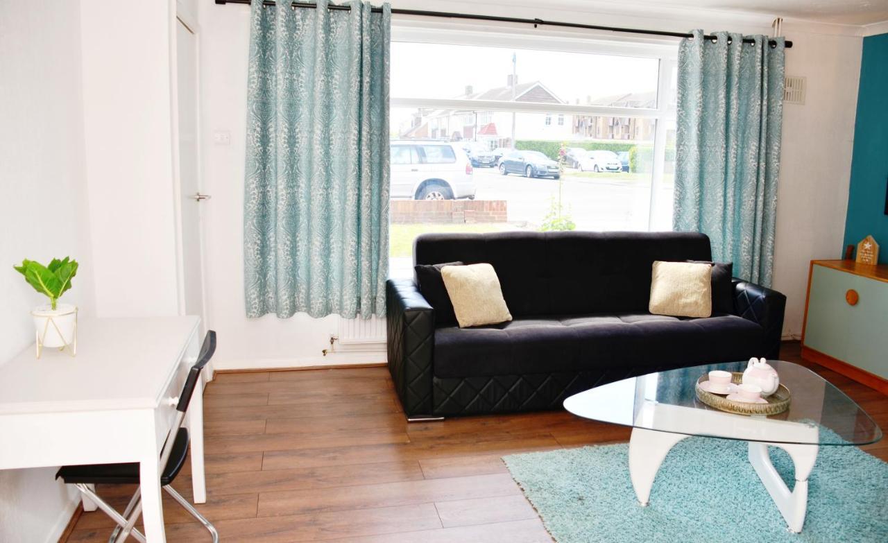 Sm Dreams Unlimited Serviced Accommodation- Stanwell-Staines-Heathrow Экстерьер фото