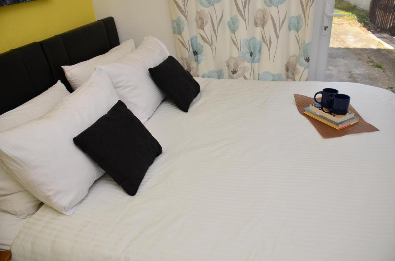Sm Dreams Unlimited Serviced Accommodation- Stanwell-Staines-Heathrow Экстерьер фото